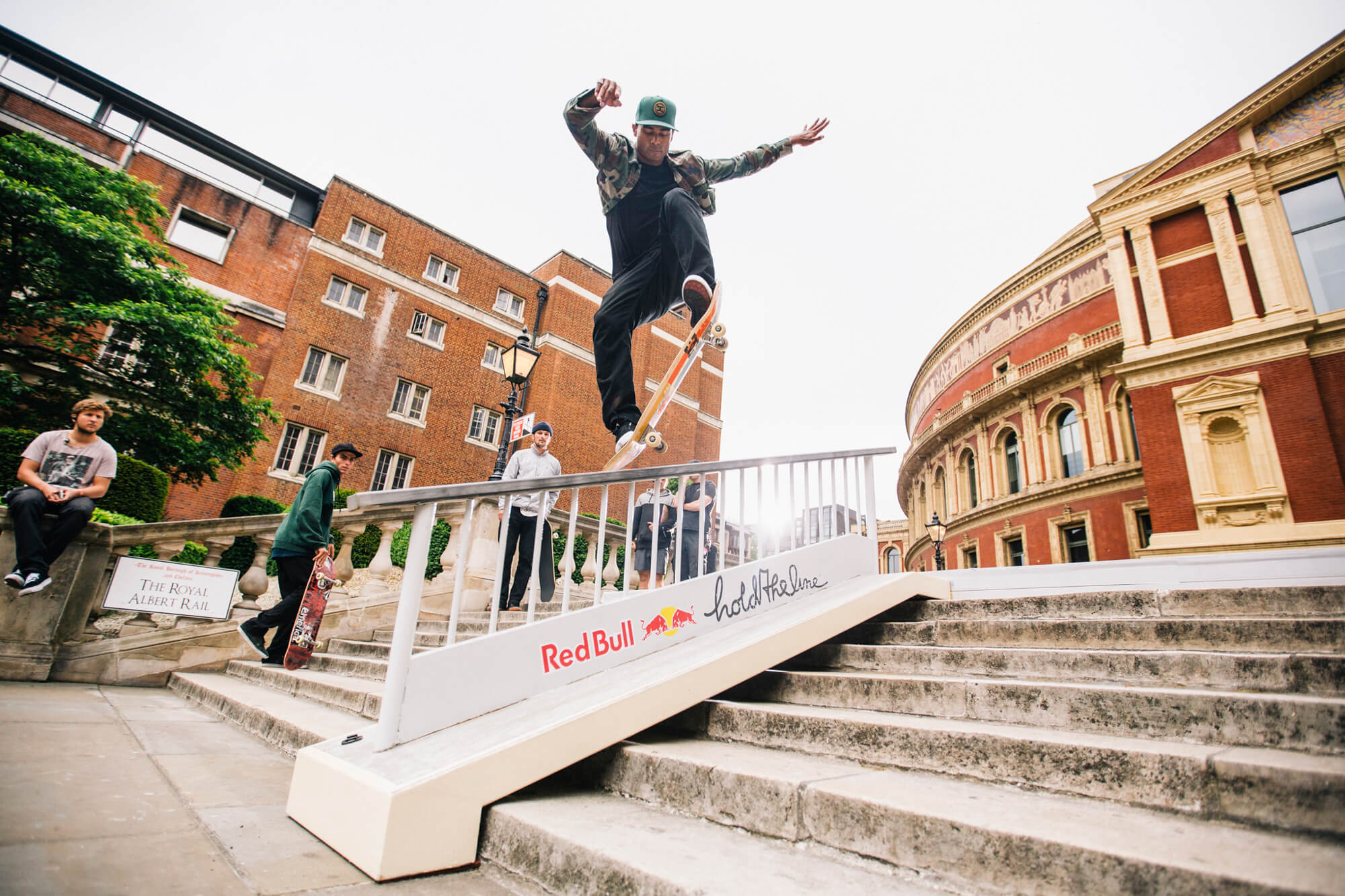 Red Bull Hold the line skateboard